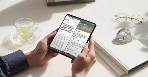 The Samsung Galaxy Z Fold4